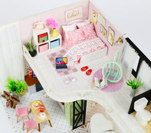 Anna's pink melody Mini Casita Armable con Caja Exhibidor