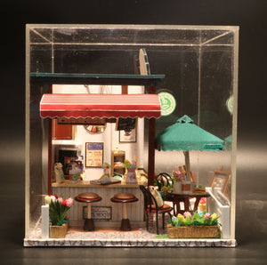 Coffee Time Mini Casita Armable con Caja Exhibidor