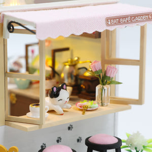 Cat Cafe Garden Miniatura Armable con Exhibidor