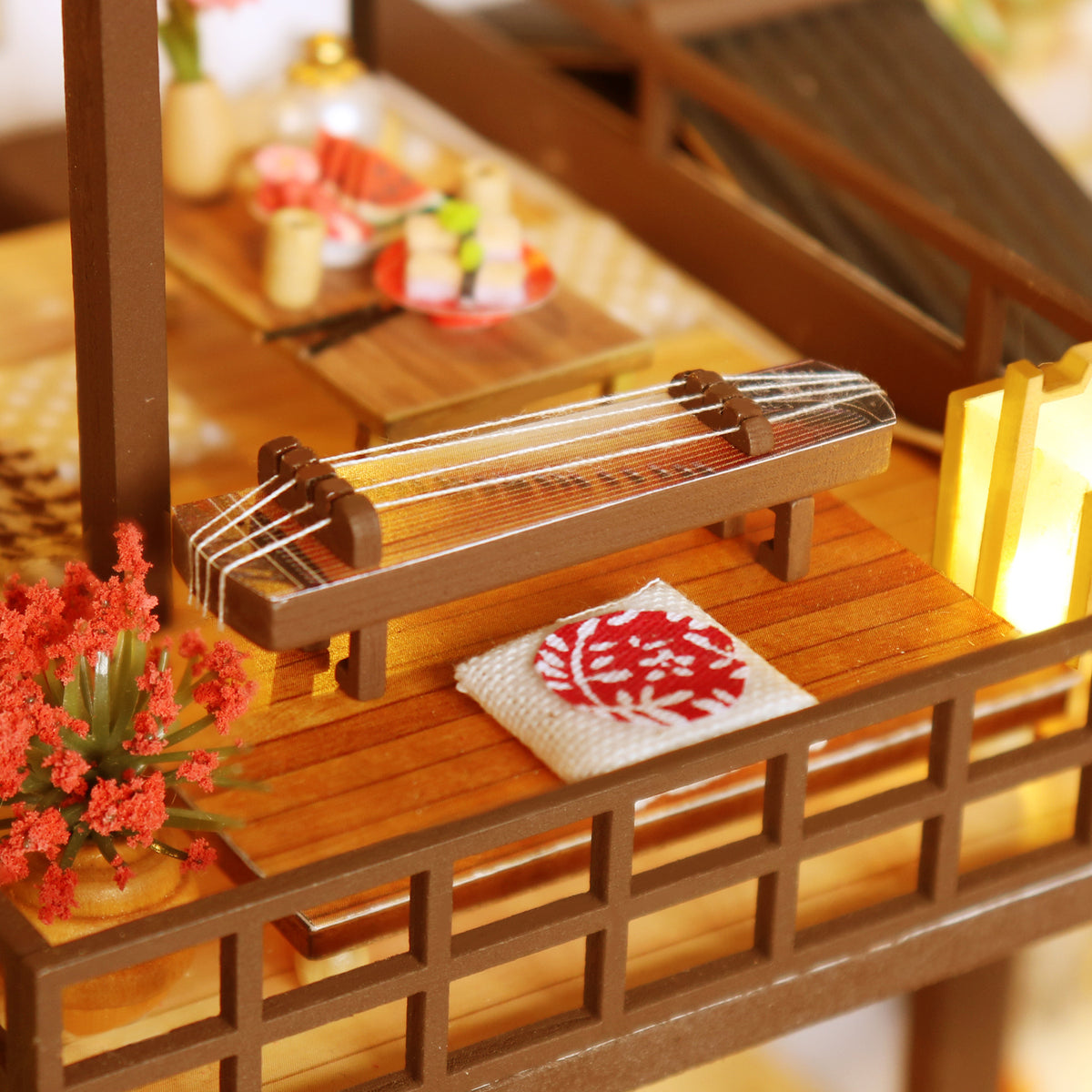 The Ancient Capital under moonlight Mini Casita Armable con Caja Exhibidor