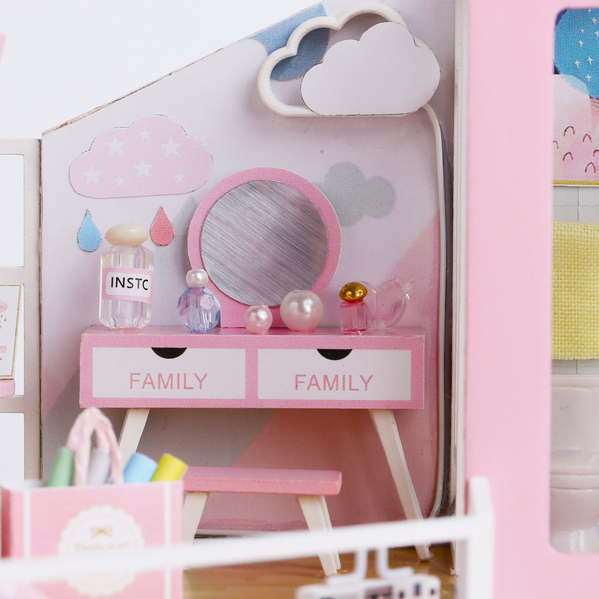 First Love Mini Casita Armable con Caja Exhibidor