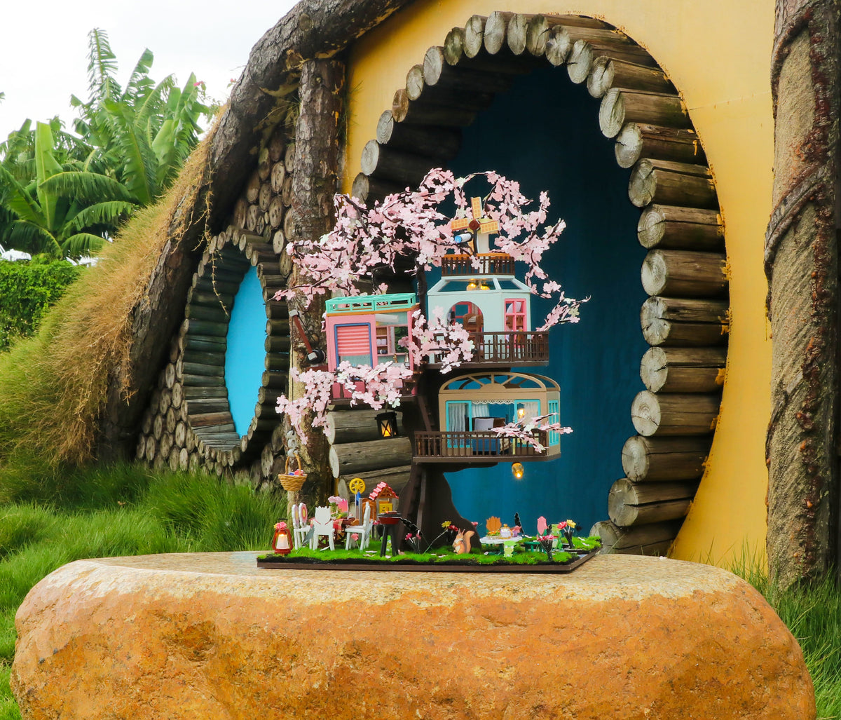 Sakura Tree House Miniatura Armable Exhibidor