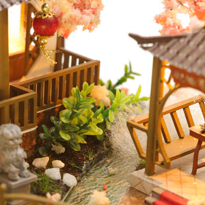 Fairyland Mini Casita Armable con Caja Exhibidor