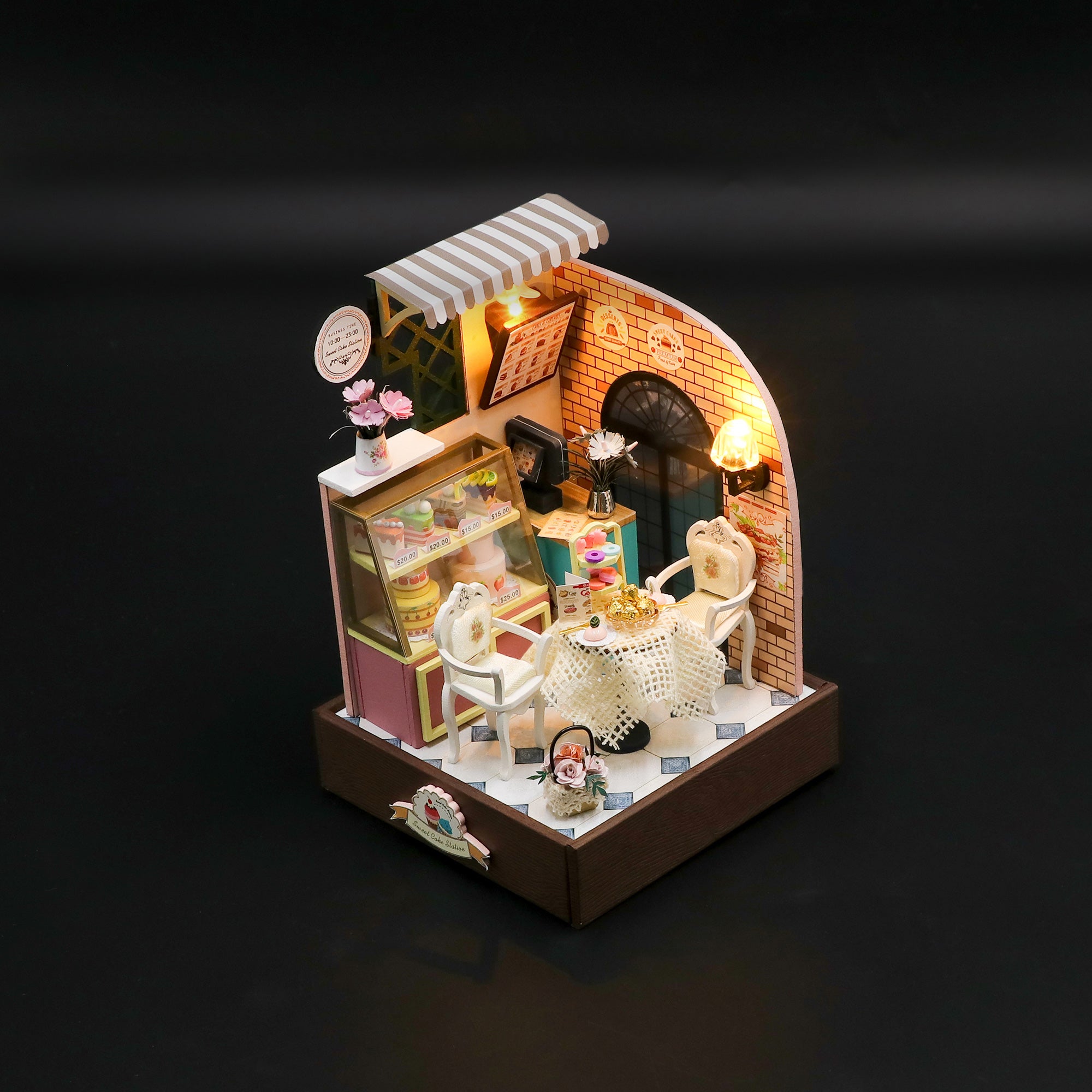 Sweet Cake Station Mini Casita Armable con Caja Exhibidor