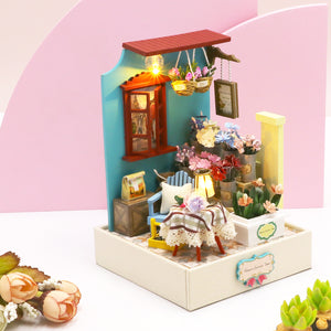 Flower Leisure Time Mini Casita Armable con Caja Exhibidor
