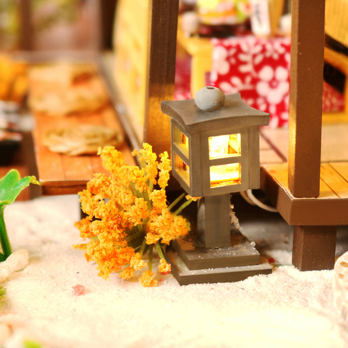 The Ancient Capital under moonlight Mini Casita Armable con Caja Exhibidor