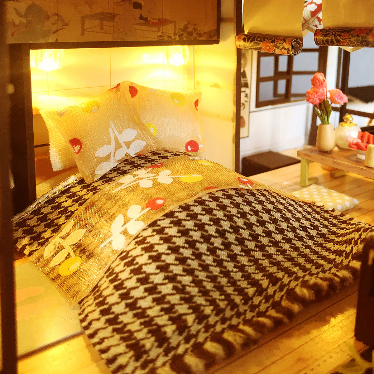 The Ancient Capital under moonlight Mini Casita Armable con Caja Exhibidor