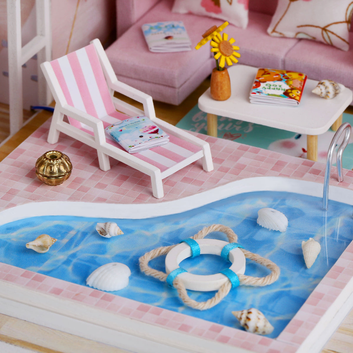 First Love Mini Casita Armable con Caja Exhibidor