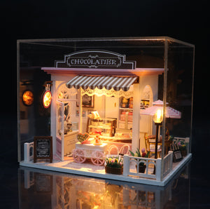 Cocoa's Fantastic Ideas Time Mini Casita Armable con Caja Exhibidor