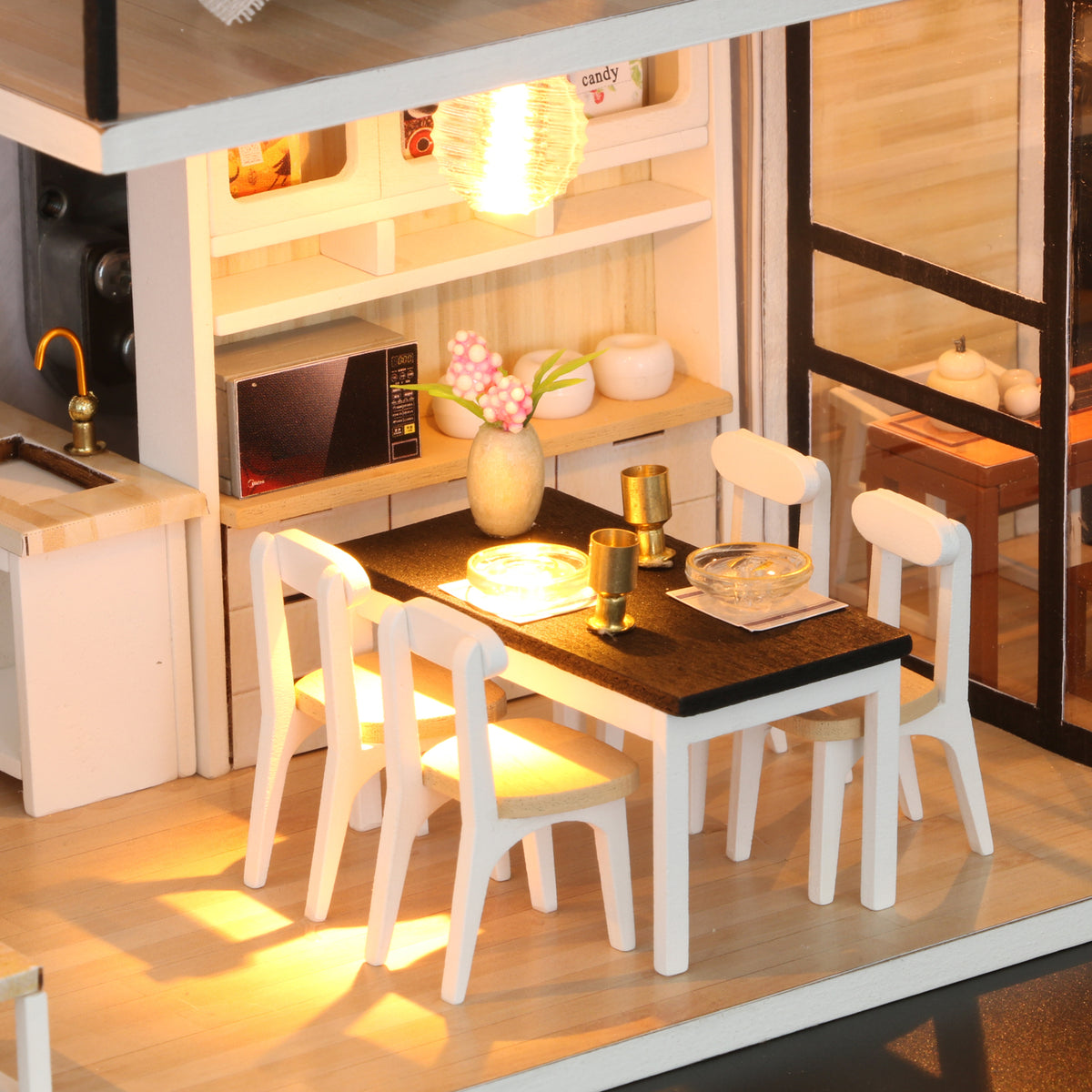 Give You Happiness Mini Casita Armable con Caja Exhibidor