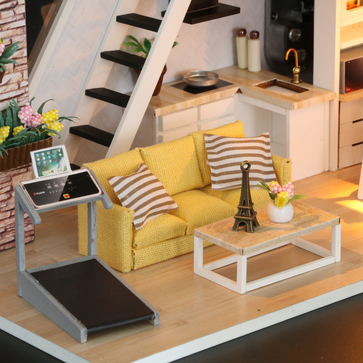 Give You Happiness Mini Casita Armable con Caja Exhibidor