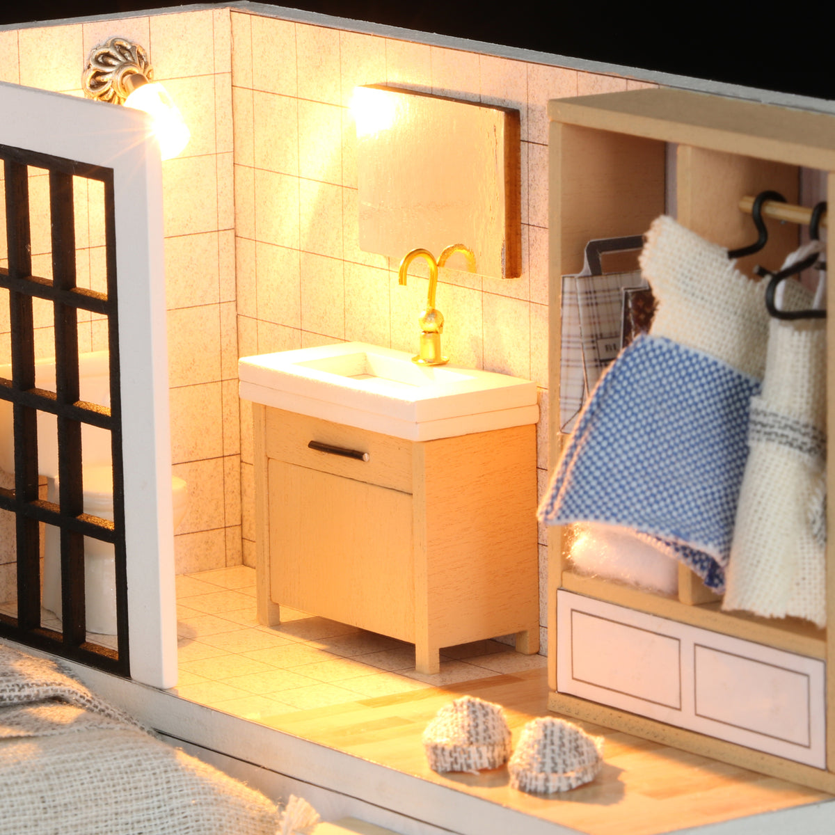 Give You Happiness Mini Casita Armable con Caja Exhibidor