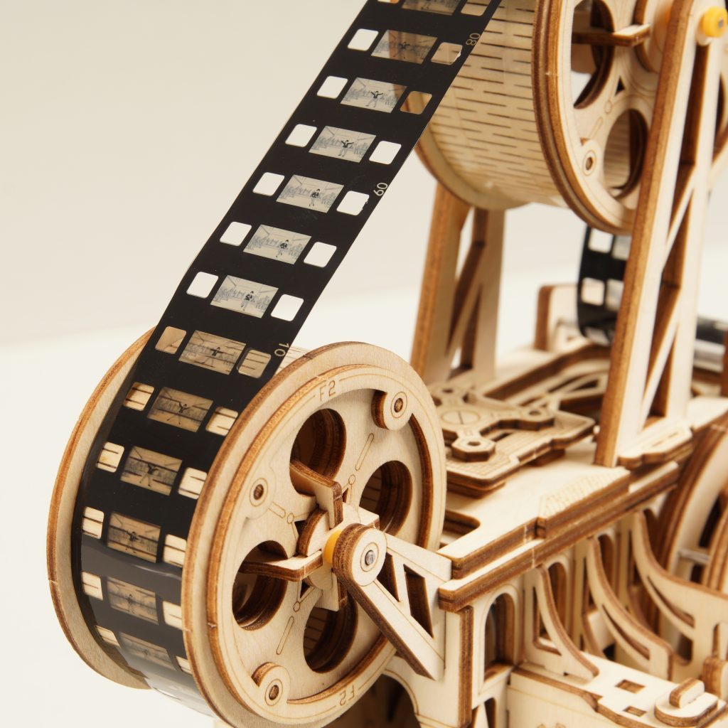 PROYECTOR VINTAGE PUZZLE 3D DE MADERA - puzles.cl